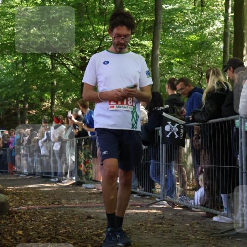 28.09.2025 - 33. Volkslauf durch das schöne Alstertal Strokosch-Dieckow http://msf.ph/oto/8972840 28.09.2025 12:05:50 Ziel 2118, 2565 meine-sportfotos.de