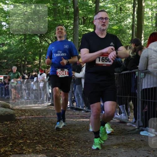 28.09.2025 - 33. Volkslauf durch das schöne Alstertal Strokosch-Dieckow http://msf.ph/oto/8972860 28.09.2025 12:06:12 Ziel 1650, 1701, 1711, 2014, 2041 meine-sportfotos.de