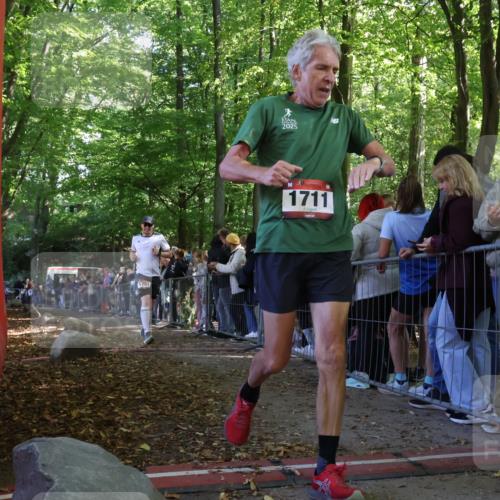 28.09.2025 - 33. Volkslauf durch das schöne Alstertal Strokosch-Dieckow http://msf.ph/oto/8972867 28.09.2025 12:06:16 Ziel 1701, 1711 meine-sportfotos.de