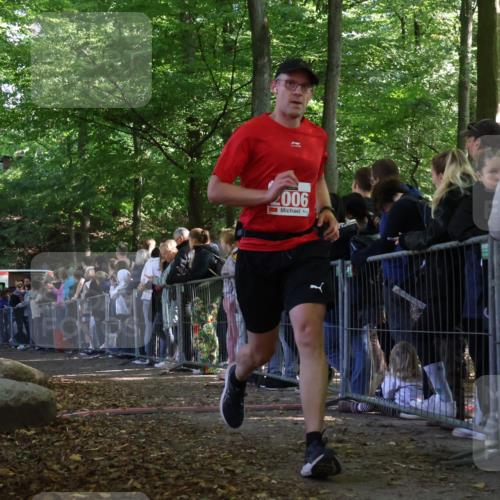 28.09.2025 - 33. Volkslauf durch das schöne Alstertal Strokosch-Dieckow http://msf.ph/oto/8972875 28.09.2025 12:06:36 Ziel 1031, 2006 meine-sportfotos.de