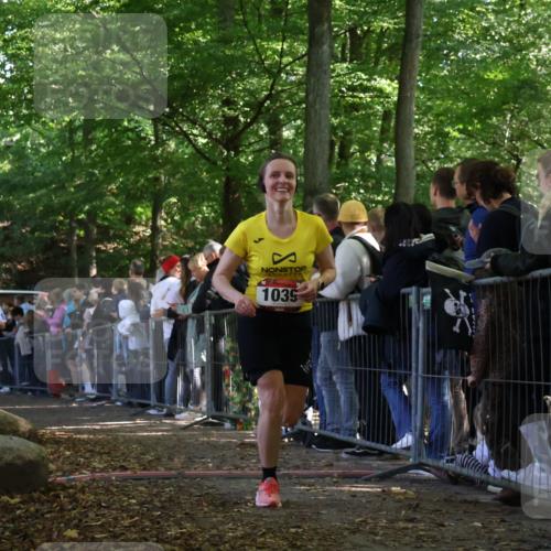 28.09.2025 - 33. Volkslauf durch das schöne Alstertal Strokosch-Dieckow http://msf.ph/oto/8972900 28.09.2025 12:06:55 Ziel 1039, 2339 meine-sportfotos.de