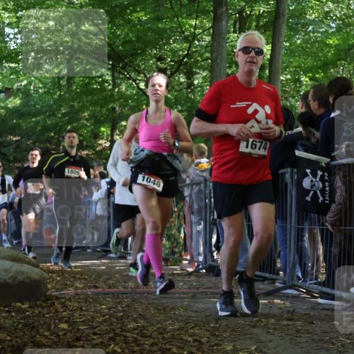 28.09.2025 - 33. Volkslauf durch das schöne Alstertal Strokosch-Dieckow http://msf.ph/oto/8972909 28.09.2025 12:07:06 Ziel 1048, 1674, 1699, 1809, 2034, 2613, 2647 meine-sportfotos.de