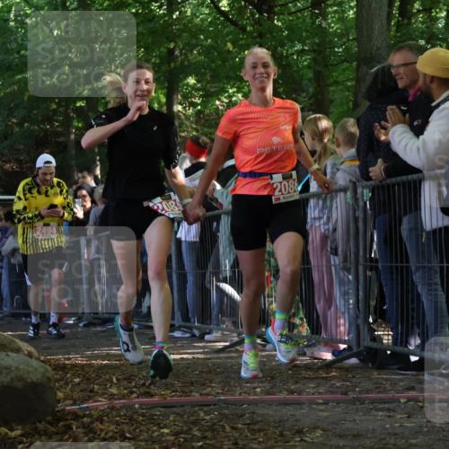 28.09.2025 - 33. Volkslauf durch das schöne Alstertal Strokosch-Dieckow http://msf.ph/oto/8972964 28.09.2025 12:08:09 Ziel 1677, 2085, 2086, 2429, 2494 meine-sportfotos.de