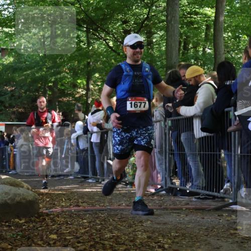 28.09.2025 - 33. Volkslauf durch das schöne Alstertal Strokosch-Dieckow http://msf.ph/oto/8972973 28.09.2025 12:08:15 Ziel 1677, 1684, 2429 meine-sportfotos.de