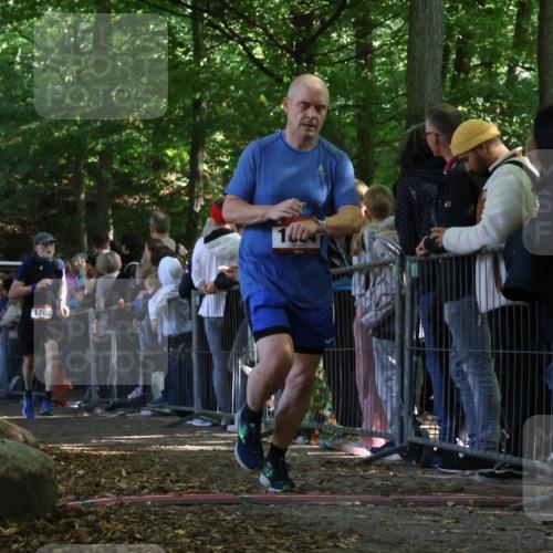 28.09.2025 - 33. Volkslauf durch das schöne Alstertal Strokosch-Dieckow http://msf.ph/oto/8972981 28.09.2025 12:08:22 Ziel 1054, 1067, 1128, 1684, 1702 meine-sportfotos.de
