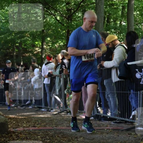 28.09.2025 - 33. Volkslauf durch das schöne Alstertal Strokosch-Dieckow http://msf.ph/oto/8972982 28.09.2025 12:08:22 Ziel 1054, 1067, 1128, 1684, 1702 meine-sportfotos.de