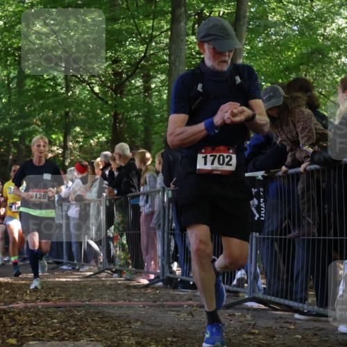28.09.2025 - 33. Volkslauf durch das schöne Alstertal Strokosch-Dieckow http://msf.ph/oto/8972988 28.09.2025 12:08:26 Ziel 1054, 1067, 1128, 1702, 2578 meine-sportfotos.de