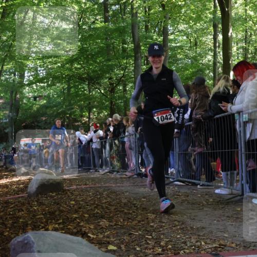 28.09.2025 - 33. Volkslauf durch das schöne Alstertal Strokosch-Dieckow http://msf.ph/oto/8973004 28.09.2025 12:08:58 Ziel 1042, 2125, 2334, 2371, 2628 meine-sportfotos.de