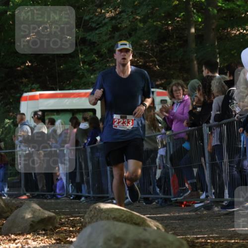 28.09.2025 - 33. Volkslauf durch das schöne Alstertal Strokosch-Dieckow http://msf.ph/oto/8973019 28.09.2025 12:09:23 Ziel 2233 meine-sportfotos.de