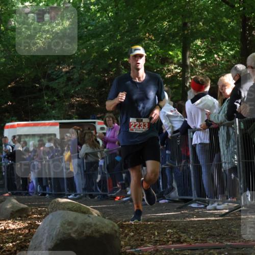 28.09.2025 - 33. Volkslauf durch das schöne Alstertal Strokosch-Dieckow http://msf.ph/oto/8973021 28.09.2025 12:09:25 Ziel 2030, 2071, 2233 meine-sportfotos.de