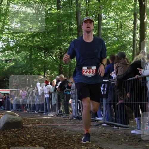 28.09.2025 - 33. Volkslauf durch das schöne Alstertal Strokosch-Dieckow http://msf.ph/oto/8973025 28.09.2025 12:09:27 Ziel 2030, 2071, 2233 meine-sportfotos.de