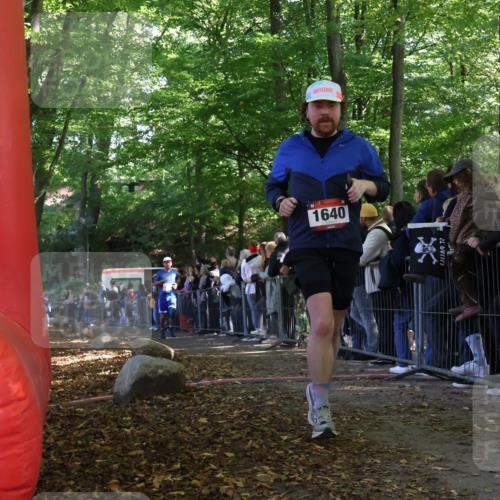 28.09.2025 - 33. Volkslauf durch das schöne Alstertal Strokosch-Dieckow http://msf.ph/oto/8973073 28.09.2025 12:10:38 Ziel 1640, 2362, 2619 meine-sportfotos.de