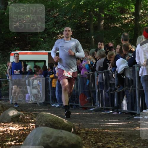 28.09.2025 - 33. Volkslauf durch das schöne Alstertal Strokosch-Dieckow http://msf.ph/oto/8973078 28.09.2025 12:10:44 Ziel 2072, 2425, 2619 meine-sportfotos.de
