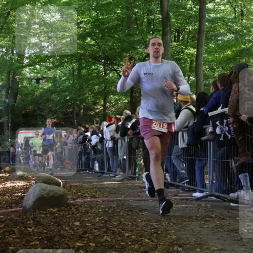 28.09.2025 - 33. Volkslauf durch das schöne Alstertal Strokosch-Dieckow http://msf.ph/oto/8973082 28.09.2025 12:10:47 Ziel 2072, 2425, 2619 meine-sportfotos.de