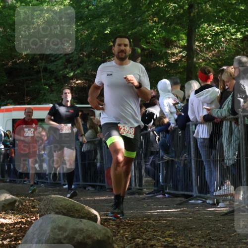 28.09.2025 - 33. Volkslauf durch das schöne Alstertal Strokosch-Dieckow http://msf.ph/oto/8973094 28.09.2025 12:11:07 Ziel 2204, 2555, 2998 meine-sportfotos.de