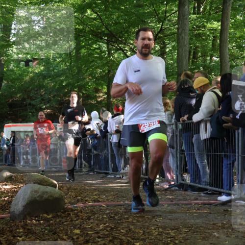 28.09.2025 - 33. Volkslauf durch das schöne Alstertal Strokosch-Dieckow http://msf.ph/oto/8973097 28.09.2025 12:11:09 Ziel 2204, 2555, 2998 meine-sportfotos.de