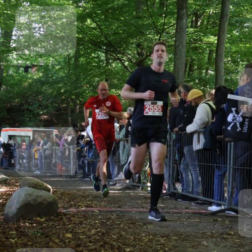 28.09.2025 - 33. Volkslauf durch das schöne Alstertal Strokosch-Dieckow http://msf.ph/oto/8973101 28.09.2025 12:11:11 Ziel 2204, 2555 meine-sportfotos.de