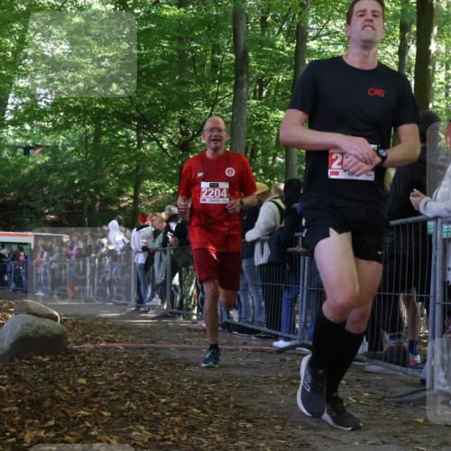 28.09.2025 - 33. Volkslauf durch das schöne Alstertal Strokosch-Dieckow http://msf.ph/oto/8973103 28.09.2025 12:11:12 Ziel 2204, 2555 meine-sportfotos.de