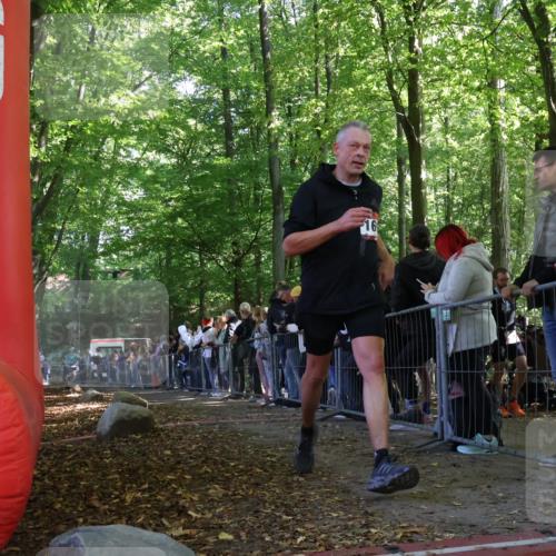 28.09.2025 - 33. Volkslauf durch das schöne Alstertal Strokosch-Dieckow http://msf.ph/oto/8973126 28.09.2025 12:11:56 Ziel 1696, 1704 meine-sportfotos.de
