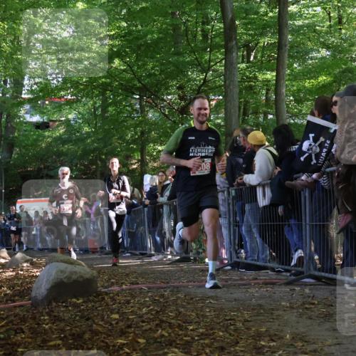 28.09.2025 - 33. Volkslauf durch das schöne Alstertal Strokosch-Dieckow http://msf.ph/oto/8973176 28.09.2025 12:12:54 Ziel 2231, 2308, 2323 meine-sportfotos.de