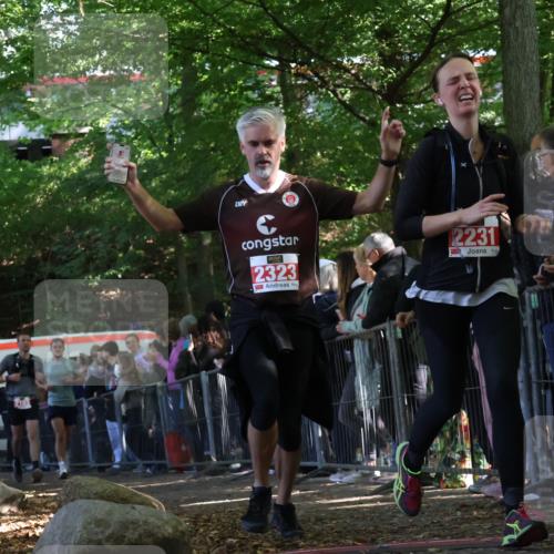 28.09.2025 - 33. Volkslauf durch das schöne Alstertal Strokosch-Dieckow http://msf.ph/oto/8973179 28.09.2025 12:12:56 Ziel 2103, 2231, 2308, 2323 meine-sportfotos.de
