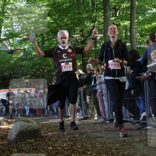 28.09.2025 - 33. Volkslauf durch das schöne Alstertal Strokosch-Dieckow http://msf.ph/oto/8973180 28.09.2025 12:12:57 Ziel 2103, 2231, 2323 meine-sportfotos.de