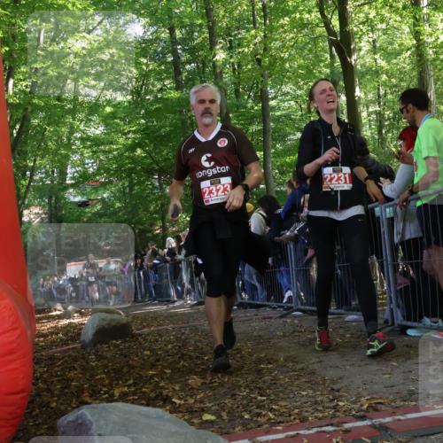 28.09.2025 - 33. Volkslauf durch das schöne Alstertal Strokosch-Dieckow http://msf.ph/oto/8973183 28.09.2025 12:12:58 Ziel 2103, 2231, 2323 meine-sportfotos.de