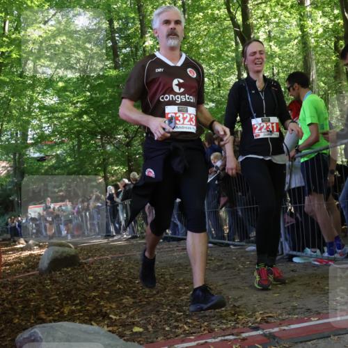 28.09.2025 - 33. Volkslauf durch das schöne Alstertal Strokosch-Dieckow http://msf.ph/oto/8973184 28.09.2025 12:12:58 Ziel 2103, 2231, 2323 meine-sportfotos.de