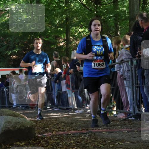 28.09.2025 - 33. Volkslauf durch das schöne Alstertal Strokosch-Dieckow http://msf.ph/oto/8973193 28.09.2025 12:13:10 Ziel 1062, 2621 meine-sportfotos.de