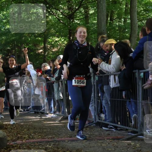 28.09.2025 - 33. Volkslauf durch das schöne Alstertal Strokosch-Dieckow http://msf.ph/oto/8973245 28.09.2025 12:14:38 Ziel 1056, 1086, 1730, 2999 meine-sportfotos.de