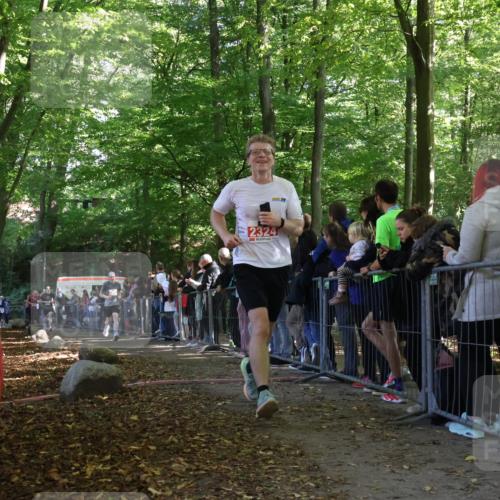 28.09.2025 - 33. Volkslauf durch das schöne Alstertal Strokosch-Dieckow http://msf.ph/oto/8973264 28.09.2025 12:14:51 Ziel 1077, 2235, 2324, 2529 meine-sportfotos.de