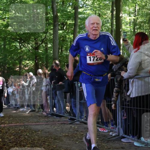 28.09.2025 - 33. Volkslauf durch das schöne Alstertal Strokosch-Dieckow http://msf.ph/oto/8973290 28.09.2025 12:15:25 Ziel 1102, 1687, 2570, 3245 meine-sportfotos.de