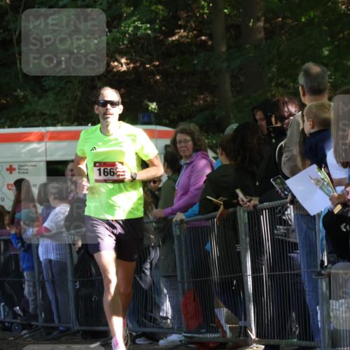 28.09.2025 - 33. Volkslauf durch das schöne Alstertal Strokosch-Dieckow http://msf.ph/oto/8973311 28.09.2025 12:15:41 Ziel 1666, 1718, 2166 meine-sportfotos.de