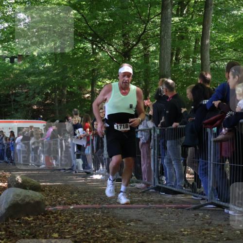 28.09.2025 - 33. Volkslauf durch das schöne Alstertal Strokosch-Dieckow http://msf.ph/oto/8973323 28.09.2025 12:15:50 Ziel 1718 meine-sportfotos.de