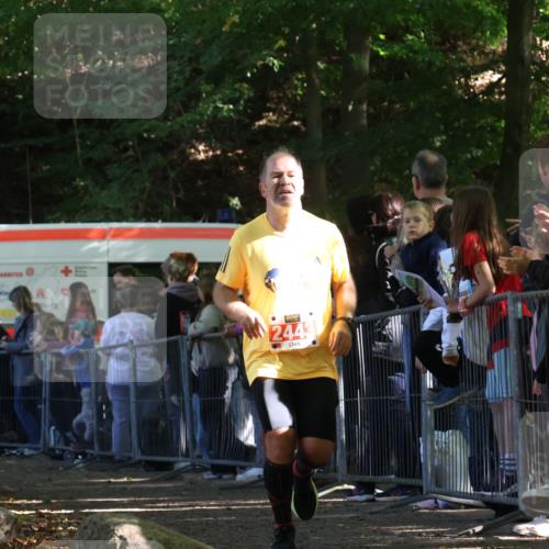 28.09.2025 - 33. Volkslauf durch das schöne Alstertal Strokosch-Dieckow http://msf.ph/oto/8973341 28.09.2025 12:16:11 Ziel 2443 meine-sportfotos.de