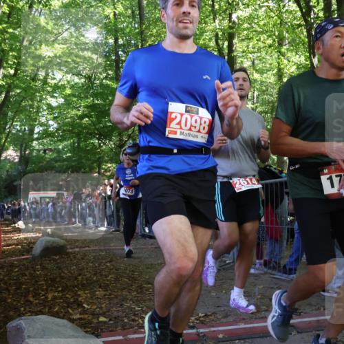 28.09.2025 - 33. Volkslauf durch das schöne Alstertal Strokosch-Dieckow http://msf.ph/oto/8973351 28.09.2025 12:16:24 Ziel 1073, 3101 meine-sportfotos.de