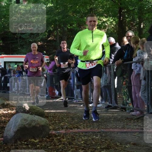 28.09.2025 - 33. Volkslauf durch das schöne Alstertal Strokosch-Dieckow http://msf.ph/oto/8973363 28.09.2025 12:16:36 Ziel 1717, 2088, 2477, 2638 meine-sportfotos.de