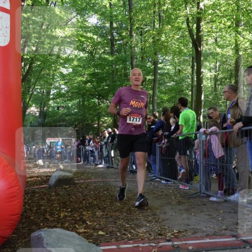 28.09.2025 - 33. Volkslauf durch das schöne Alstertal Strokosch-Dieckow http://msf.ph/oto/8973372 28.09.2025 12:16:41 Ziel 2116, 2117, 2638 meine-sportfotos.de