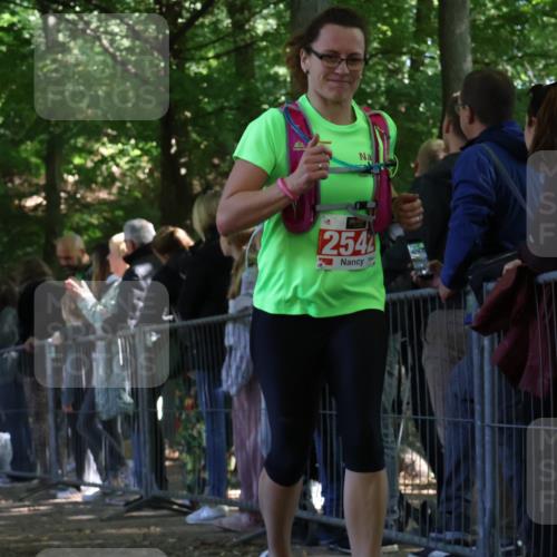 28.09.2025 - 33. Volkslauf durch das schöne Alstertal Strokosch-Dieckow http://msf.ph/oto/8973458 28.09.2025 12:18:03 Ziel 2279, 2280, 2344, 2346, 2509, 2542, 2594 meine-sportfotos.de
