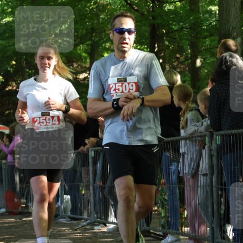 28.09.2025 - 33. Volkslauf durch das schöne Alstertal Strokosch-Dieckow http://msf.ph/oto/8973462 28.09.2025 12:18:06 Ziel 2279, 2280, 2344, 2346, 2509, 2594 meine-sportfotos.de