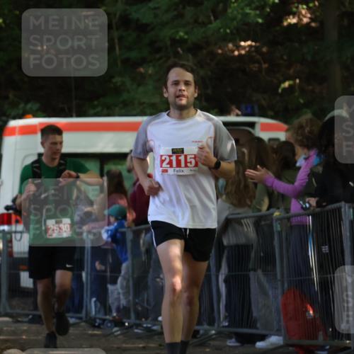 28.09.2025 - 33. Volkslauf durch das schöne Alstertal Strokosch-Dieckow http://msf.ph/oto/8973507 28.09.2025 12:18:41 Ziel 2115, 2530 meine-sportfotos.de