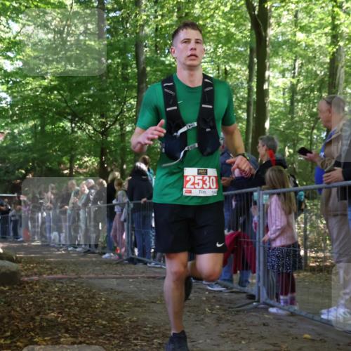 28.09.2025 - 33. Volkslauf durch das schöne Alstertal Strokosch-Dieckow http://msf.ph/oto/8973516 28.09.2025 12:18:48 Ziel 1692, 1769, 1850, 2345 meine-sportfotos.de