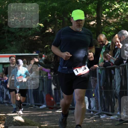 28.09.2025 - 33. Volkslauf durch das schöne Alstertal Strokosch-Dieckow http://msf.ph/oto/8973517 28.09.2025 12:18:51 Ziel 1692, 1769, 1850, 2089, 2345 meine-sportfotos.de