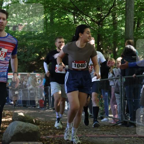 28.09.2025 - 33. Volkslauf durch das schöne Alstertal Strokosch-Dieckow http://msf.ph/oto/8973534 28.09.2025 12:19:10 Ziel 1040, 1731, 2119, 2126, 2127, 2380, 2503 meine-sportfotos.de