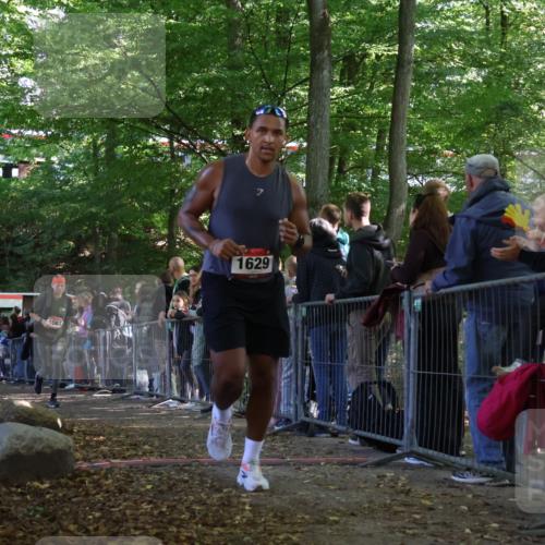28.09.2025 - 33. Volkslauf durch das schöne Alstertal Strokosch-Dieckow http://msf.ph/oto/8973559 28.09.2025 12:19:36 Ziel 1087, 1629 meine-sportfotos.de