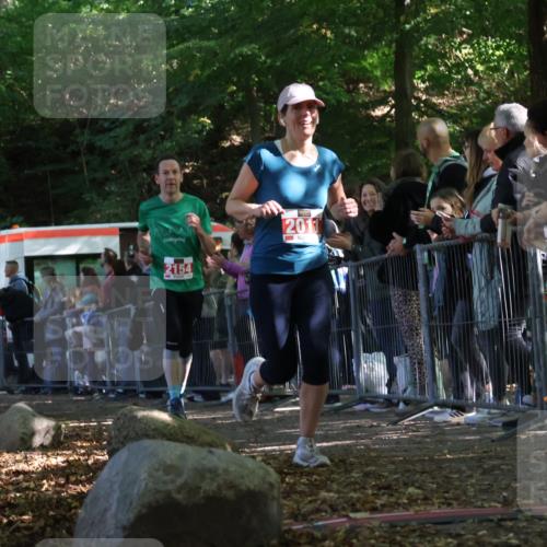 28.09.2025 - 33. Volkslauf durch das schöne Alstertal Strokosch-Dieckow http://msf.ph/oto/8973570 28.09.2025 12:19:49 Ziel 2011, 2154 meine-sportfotos.de