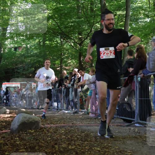 28.09.2025 - 33. Volkslauf durch das schöne Alstertal Strokosch-Dieckow http://msf.ph/oto/8973602 28.09.2025 12:20:11 Ziel 2252, 2582 meine-sportfotos.de