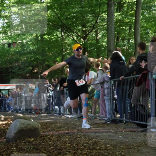 28.09.2025 - 33. Volkslauf durch das schöne Alstertal Strokosch-Dieckow http://msf.ph/oto/8973613 28.09.2025 12:20:24 Ziel 2476 meine-sportfotos.de