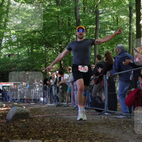 28.09.2025 - 33. Volkslauf durch das schöne Alstertal Strokosch-Dieckow http://msf.ph/oto/8973615 28.09.2025 12:20:25 Ziel 2476 meine-sportfotos.de