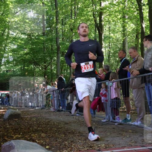 28.09.2025 - 33. Volkslauf durch das schöne Alstertal Strokosch-Dieckow http://msf.ph/oto/8973632 28.09.2025 12:20:40 Ziel 2157 meine-sportfotos.de